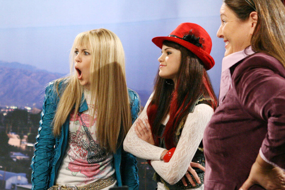 Selena Gomez and Miley Cyrus (l) both got their start on the Disney Channel in the early 2000s.