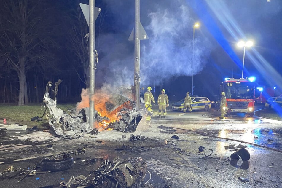 Am Dienstag ist in Hannover ein Auto in Brand geraten.