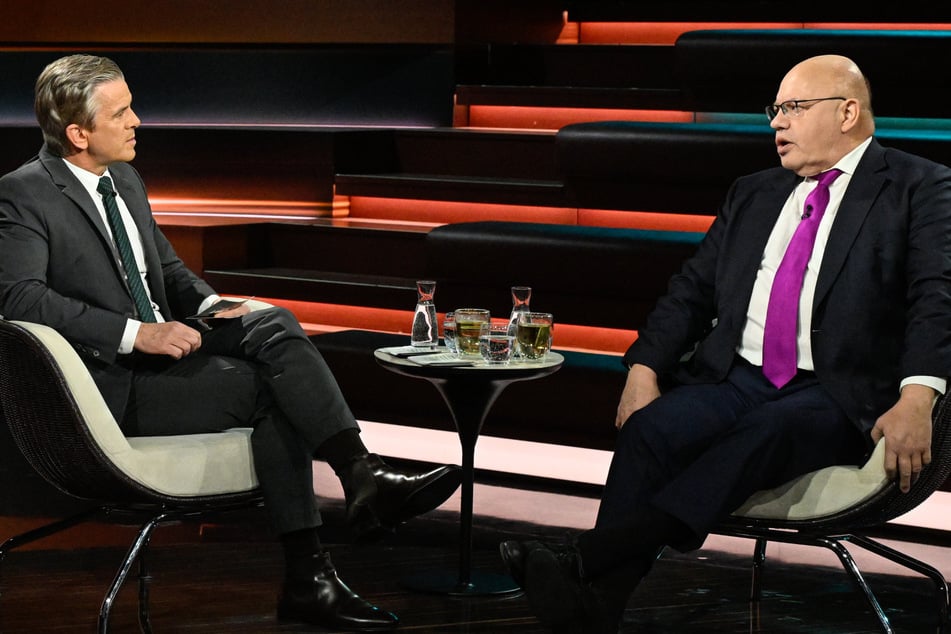 Am Mittwochabend diskutierte Markus Lanz (56, l.) mit dem einstigen Kanzleramtschef Peter Altmaier (67, CDU).