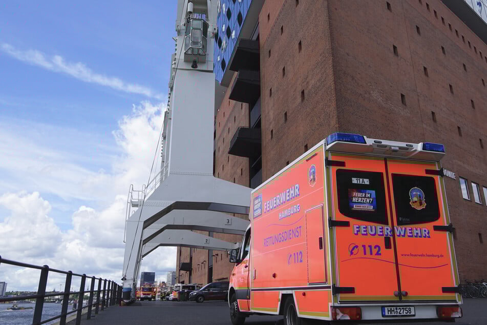 Hamburg: Großeinsatz an Elbphilharmonie: Rauch im zwölften Stock