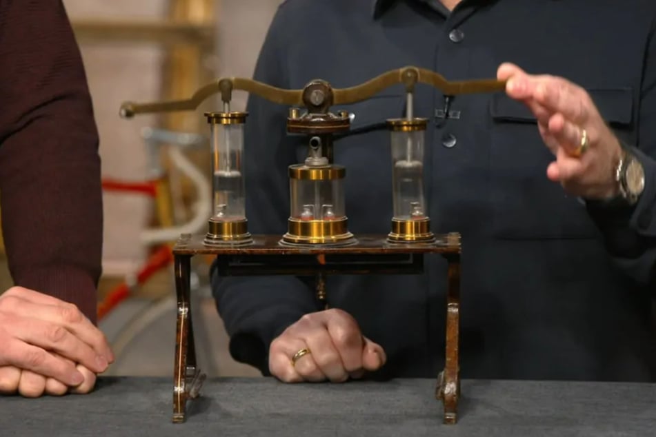 Hergestellt wurde das Modell vor über 100 Jahren von Ferdinand Ernecke aus Berlin, Hoflieferant des Kaisers von Preußen.