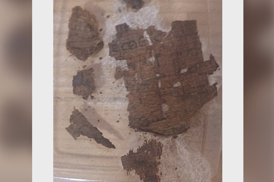 Ein ungewöhnlicher Fund aus Minja zeigt nun: Priester griffen bei der Mumifizierung auch zu heute weltberühmter Dichtung.