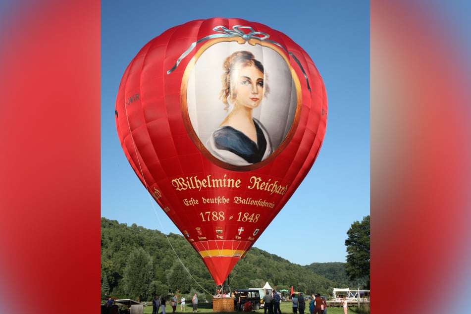 Wilhelmine Reichard (1788-1848) war als erste deutsche Frau allein mit einem Ballon unterwegs.