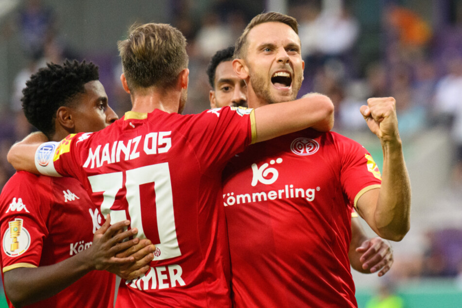 Marcus Ingvartsen (26, r.) wechselte für etwa 2,3 Millionen Euro vom 1. FC Union Berlin nach Mainz.