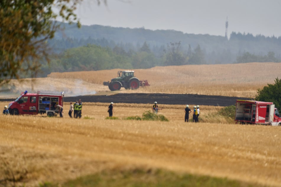 Durch den starken Wind wurden die Löscharbeiten sehr erschwert.