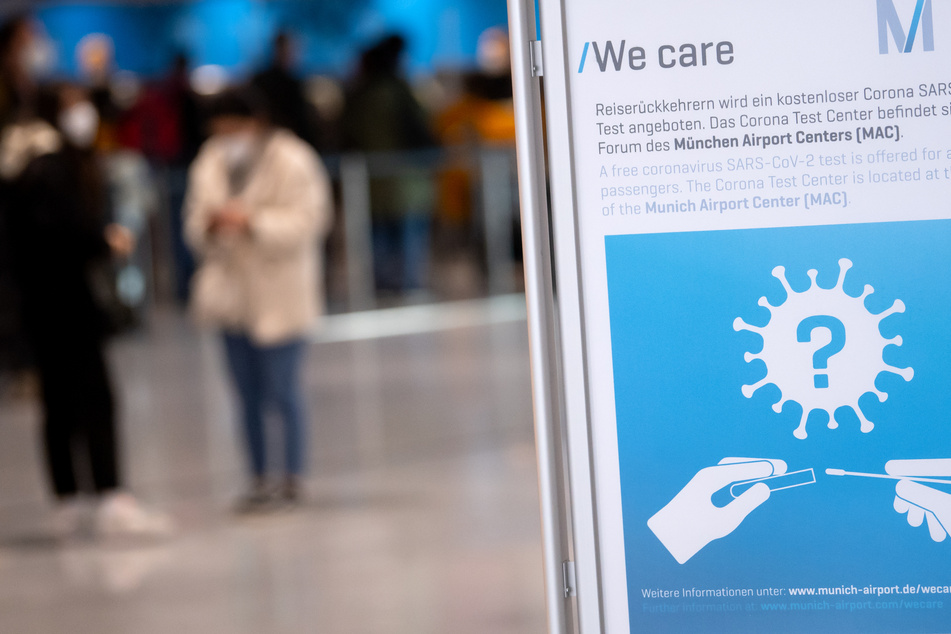 Der betroffene Passagier ist mit einem Flug aus Südafrika in München angekommen und positiv auf das Coronavirus getestet worden. (Symbolbild)