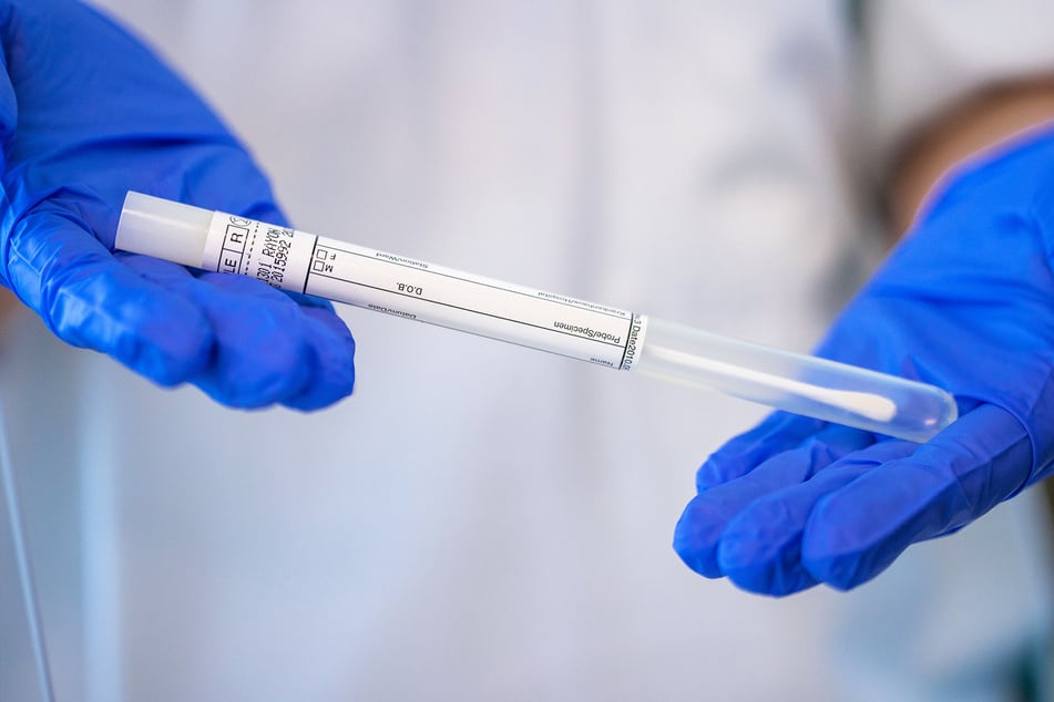 Bei wem mittels PCR-Test eine Infektion in den vergangenen ein bis sechs Monaten festgestellt wurde, profitiert nun auch.