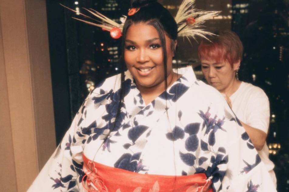 Lizzo was hit with a explosive lawsuit from her former dancers on Tuesday.