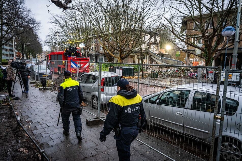 Nach den verheerenden Explosionen hat die niederländische Polizei nun drei Verdächtige festgenommen.