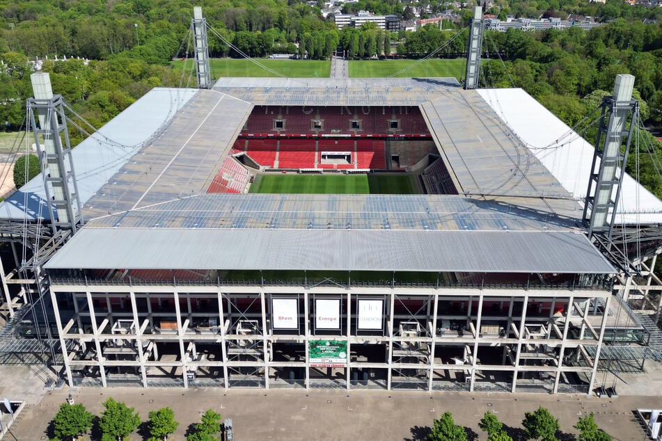 Was ist denn da los? 1200 Menschen machen RheinEnergie-Stadion unsicher