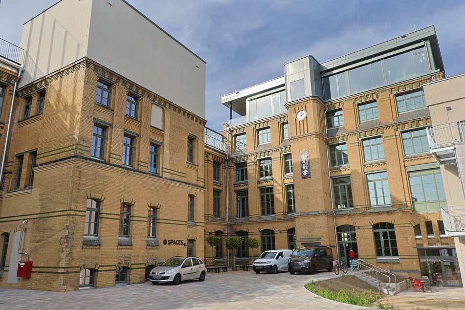 In dem historischen Industriebau in der Zwickauer Straße öffnete vor zwei Monaten "Die Fabrik" als neue Arbeitswelt.