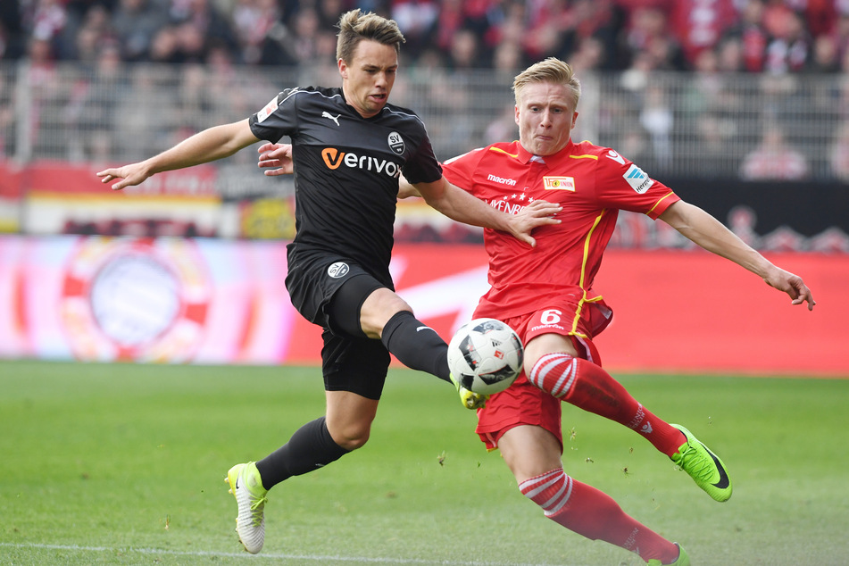 Kristian Pedersen (27, r.) wechselt für drei Millionen Euro zum 1. FC Köln. (Archivbild)