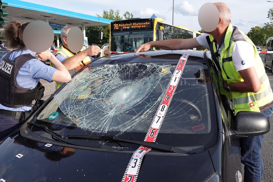 Der 16-Jährige war vor einem Bus auf die Straße gelaufen.