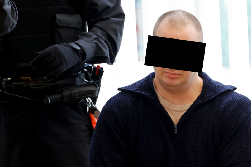 Der mutmaßliche Todesfahrer Adrian K. (30) am Donnerstag vor dem Amtsgericht Chemnitz.