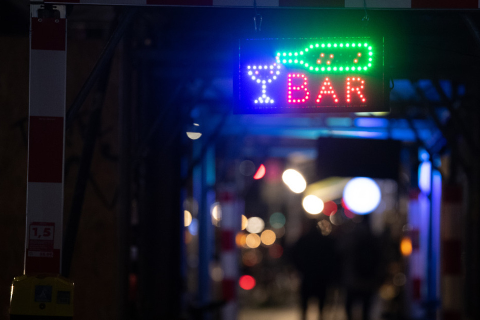 Immer mehr Gastronomen stellen beim Berliner Verwaltungsgericht einen Eilantrag gegen die Corona-Sperrstunde in Berlin, nachdem elf ihrer Kollegen Recht bekommen haben. (Symbolfoto)