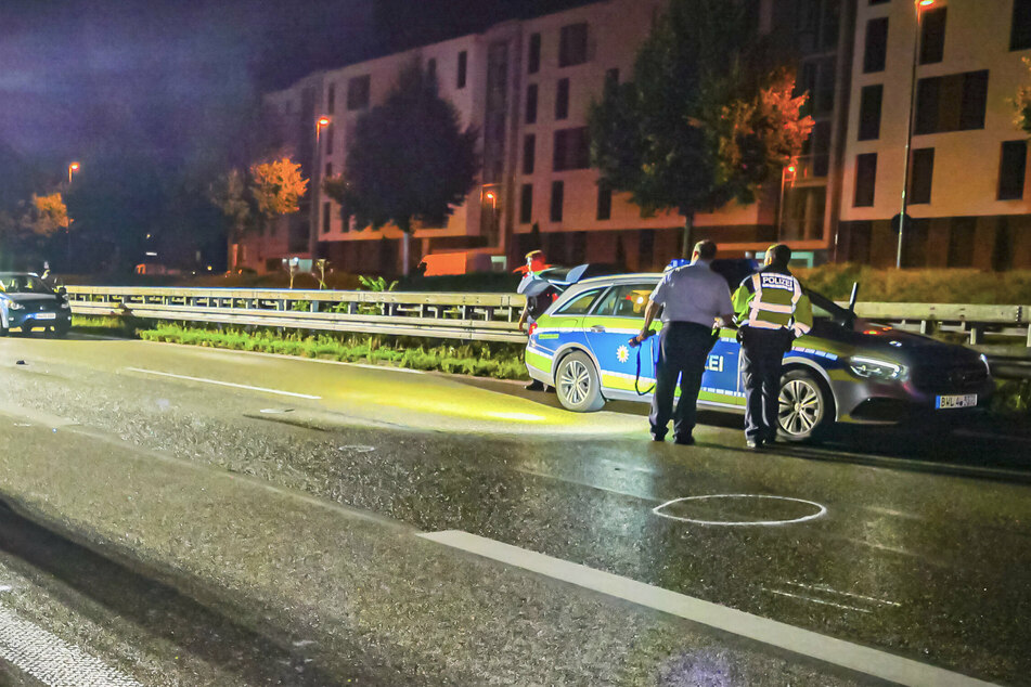 Schwerer Unfall auf Bundesstraße: Fußgänger (†35) tödlich verletzt
