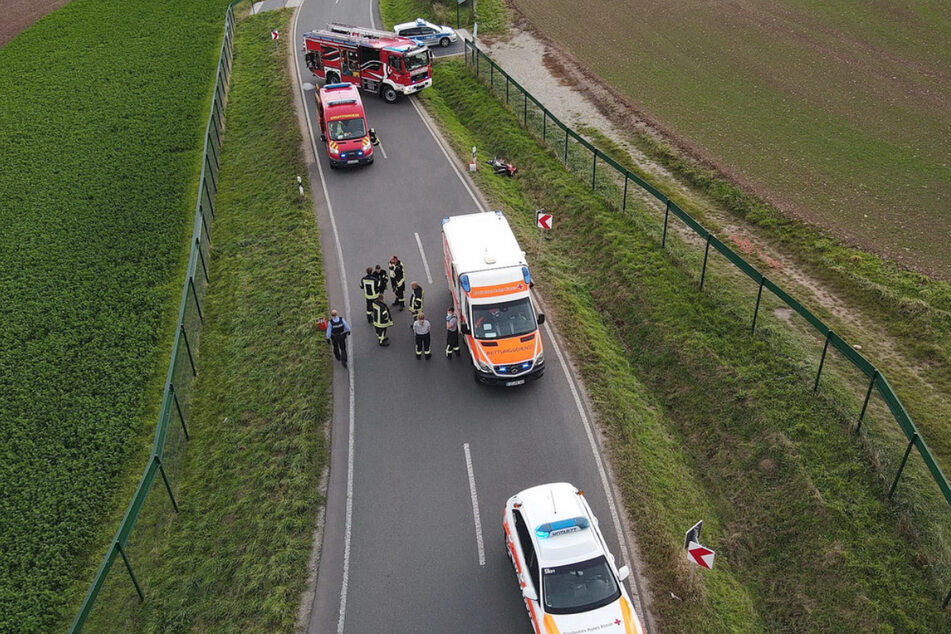 Die Rettungskräfte brachten den schwer verletzten Biker noch ins Krankenhaus. Dort verstarb er dann.