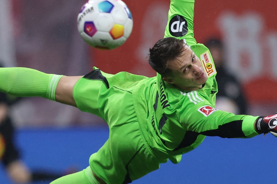Transfermarkt im Ticker: Keeper Schwolow zieht es zurück in die Bundesliga