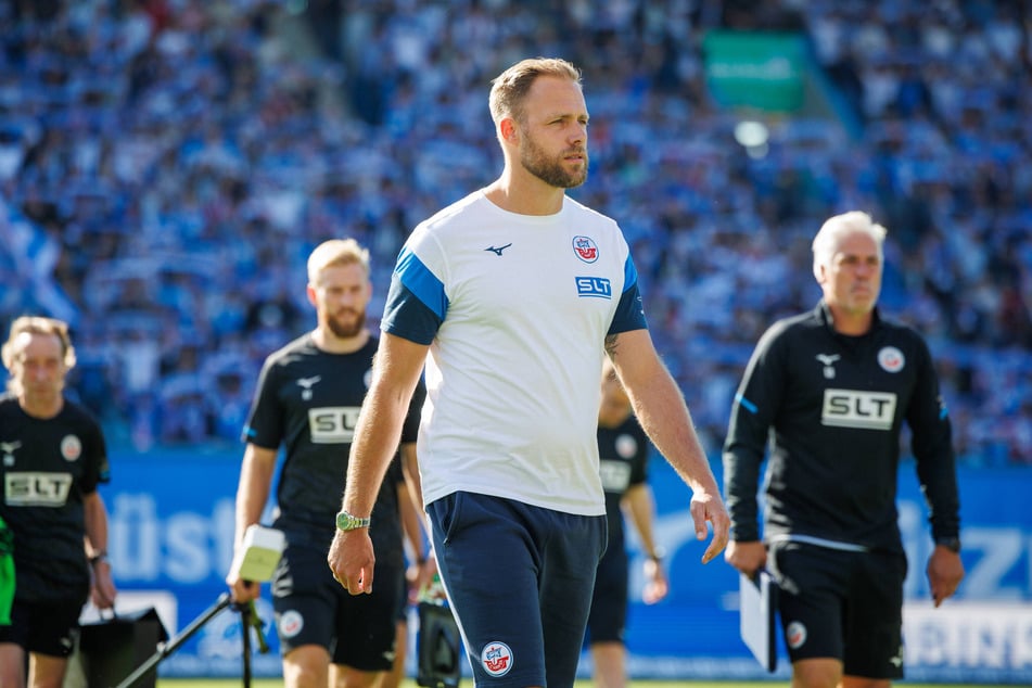 Daniel Brinkmann (39) hat für Drittliga-Verhältnisse ein opulentes Trainerteam hinter sich.
