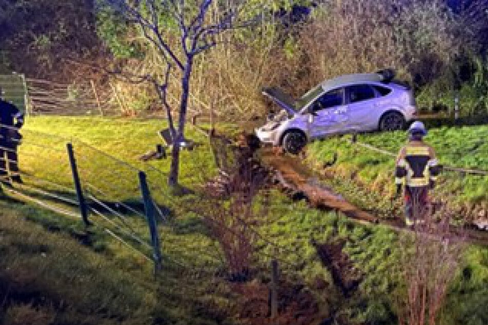 Crash nach Vollrausch-Fahrt: Plötzlich richtet sich die Wut gegen die Polizei