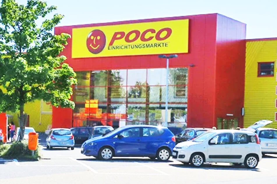 Der POCO Einrichtungsmarkt in der Fuggerstraße 43-45 in Köln-Porz