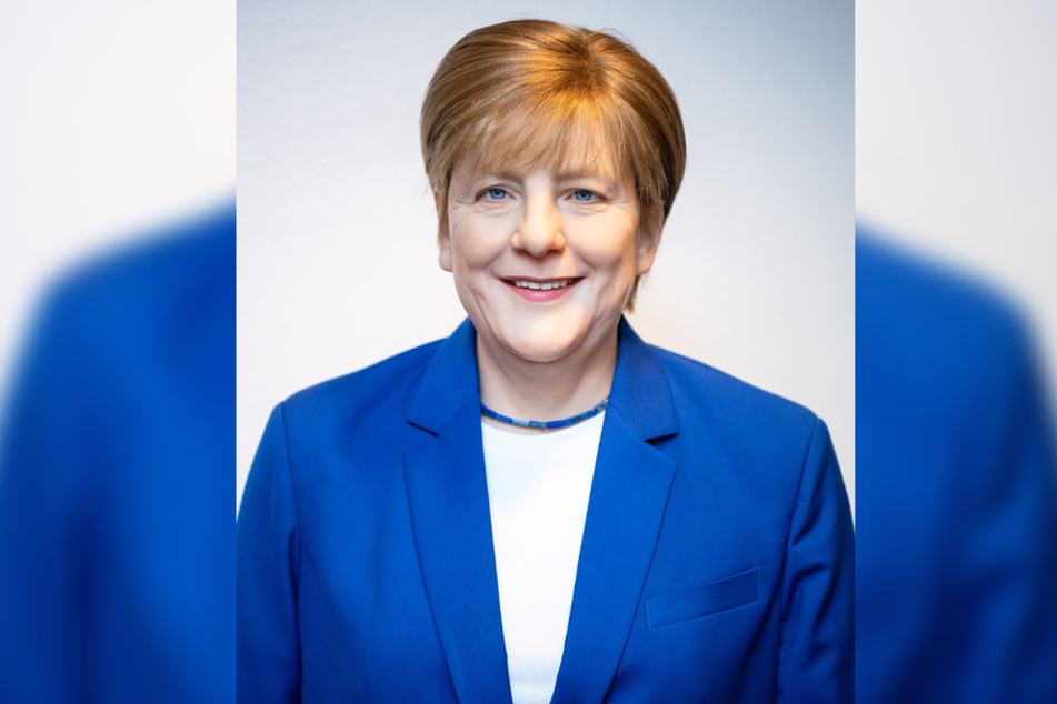 Die Wachsfigur von Angela Merkel stand erst im Restaurant des Besitzers, nun zog sie in die CDU-Zentrale um.