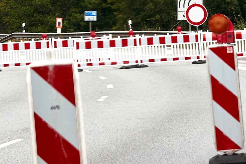 Neben dem vermehrten Verkehrsaufkommen sorgen auch mehrere Dauerbaustellen auf hessischen Autobahnen für Verkehrsbehinderungen. (Symbolbild)