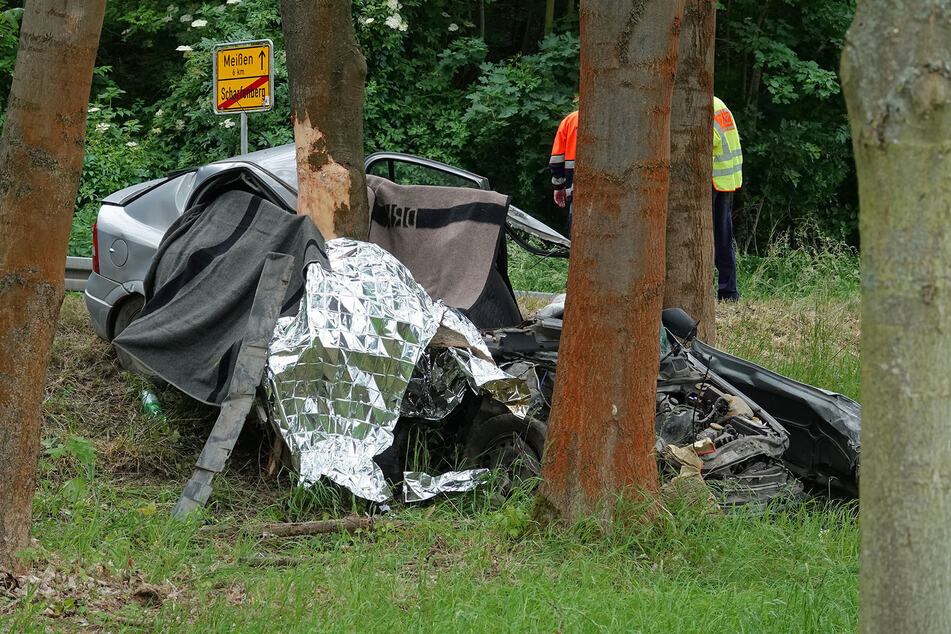 Ein Unfall im Landkreis Meißen kostete zwei Menschen das Leben.