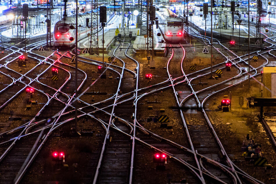 ICE-Züge stehen am Münchner Hauptbahnhof.