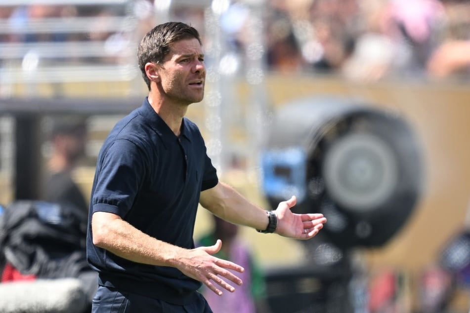 Sein ehemaliger Trainer Xabi Alonso (43) steht inzwischen bei Real Madrid an der Seitenlinie.