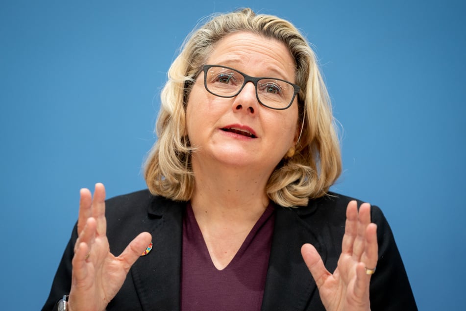 Svenja Schulze (52, SPD), Bundesministerin für Umwelt, Naturschutz und nukleare Sicherheit, setzt sich für eine effizientere Wassernutzung ein.