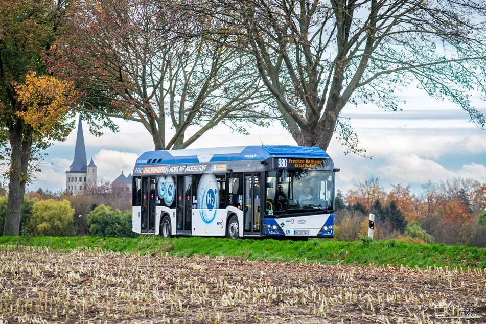 700 Kilometer Reichweite, nahezu geräuschlos und emissionsfrei: Die neuen Busse sollen eine spürbare Verbesserung im lokalen Verkehr bringen.