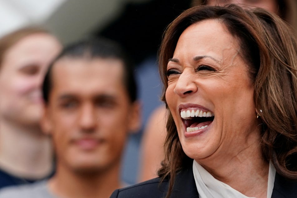 Kamala Harris rakes in record-breaking campaign donations after Biden's exit