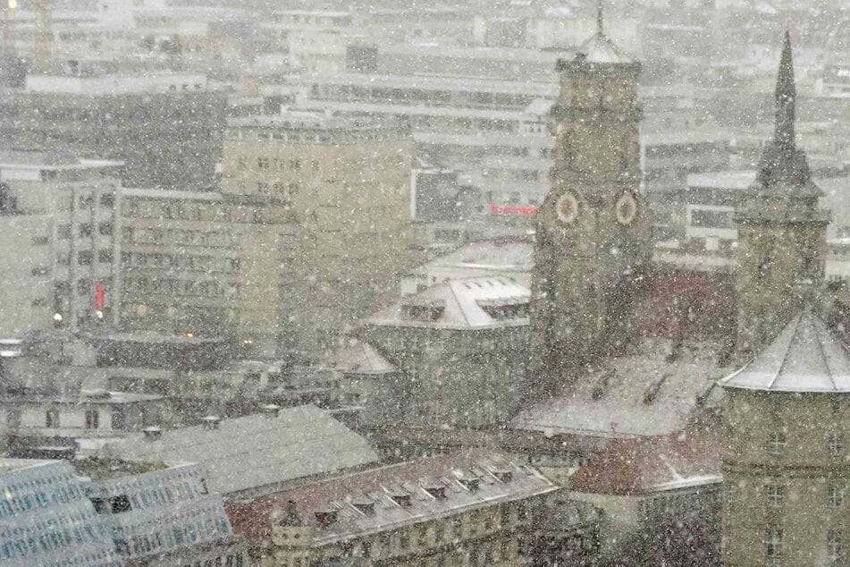 Es schneit, es schneit! Stuttgart verwandelt sich in Winter-Wunderland