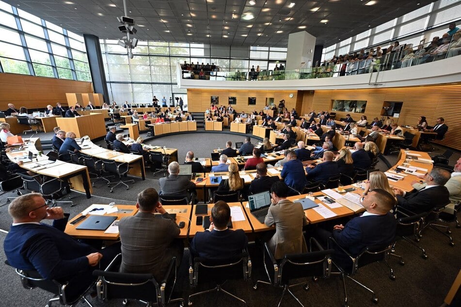 Die Sitzung am Donnerstag im Thüringer Landtag ist gleich nach Beginn auf Antrag der AfD-Fraktion unterbrochen worden.