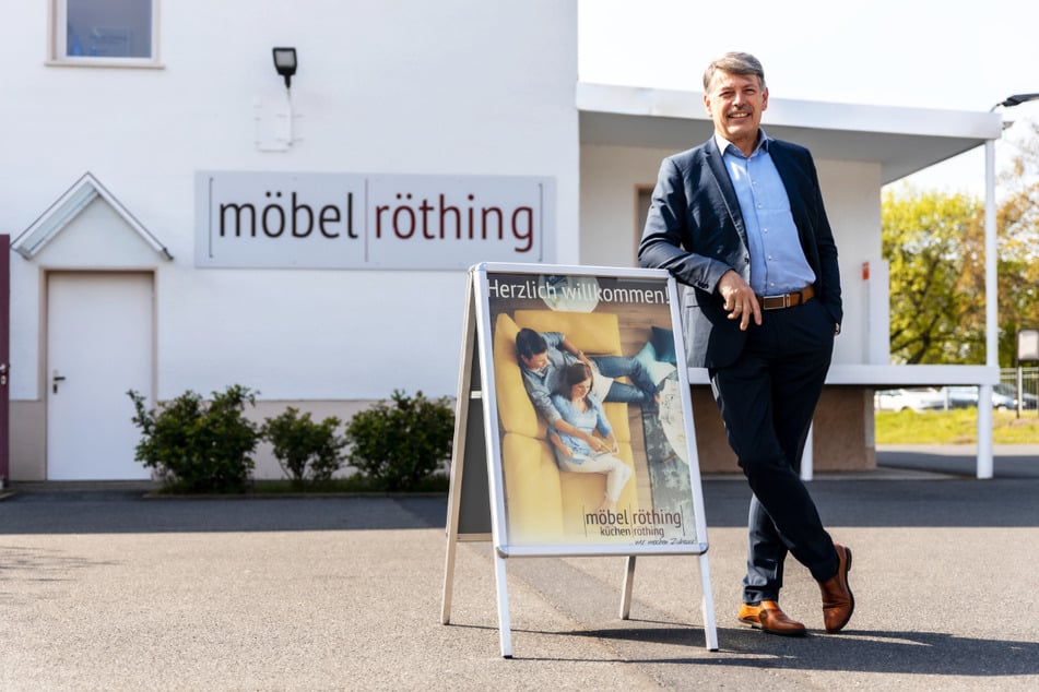Geschäftsführer Kai Böhme heißt Euch willkommen bei Möbel Röthing!