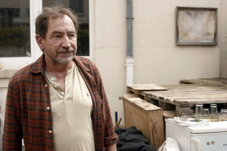 In "Der große Zusammenbruch" spielt Thorsten Merten (62) den 56-jährigen Techniker und Tüftler André.