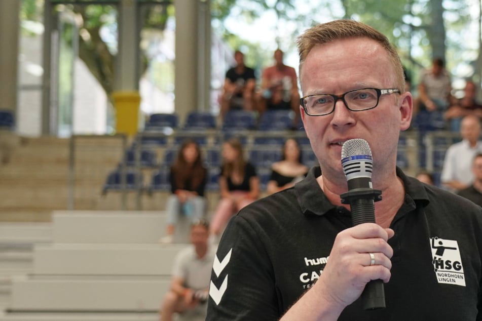 Fan beleidigt Aue-Spieler: Rassismus-Eklat im deutschen Handball!