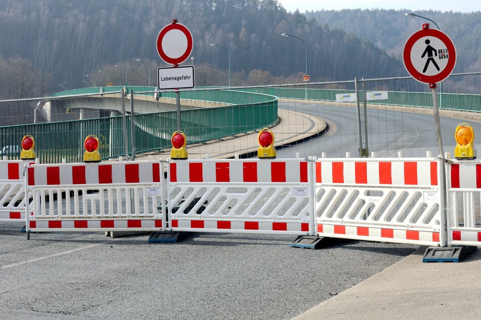 In Bad Schandau sind die Sorgen nach der Brückensperrung weiterhin groß.