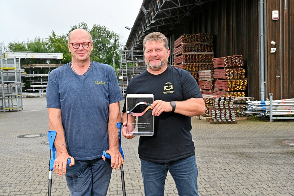 Walter Stuber (64, l.) und Dirk Eckhart (58) sind die Geschäftsführer der Gemeinhardt Service GmbH. Kürzlich haben sie den „Ludwig-Erhardt-Preis“ erhalten.