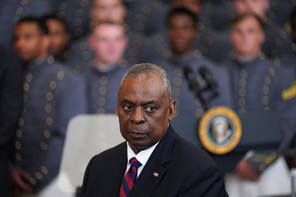 US Defense Secretary Lloyd Austin has resumed his duties after undergoing another medical procedure on his bladder.