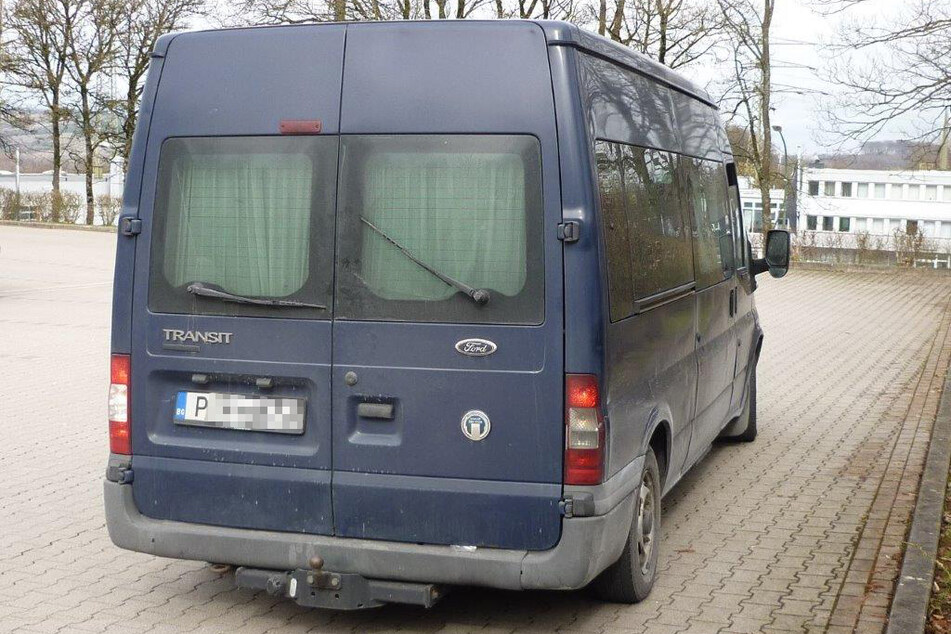 Der Ford Transit mit der Hochzeitsgesellschaft wurde in Lüdenscheid aus dem Verkehr gezogen.