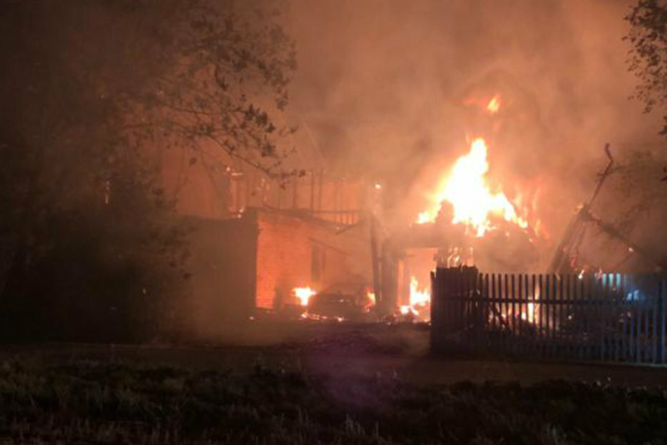 Als die Feuerwehr eintraf, stand die Scheune schon in Vollbrand.