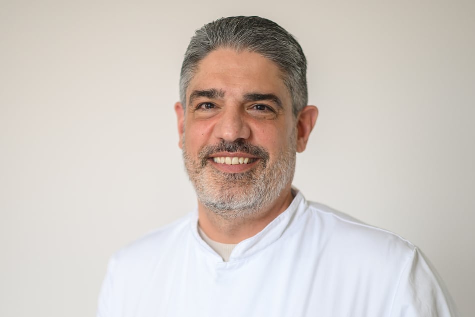 Leere Kassen, aber Böllern - für Adrian Dragu (52), Leiter der Abteilung Plastische und Handchirurgie am Universitätsklinikum Dresden, ein Paradox.