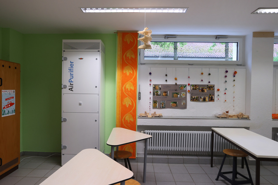 Nun ist klar: Zum Schulstart werden wohl zahlreiche Klassenräume in Bayern nicht mit entsprechenden Luftfiltern ausgestattet sein. (Symbolbild)
