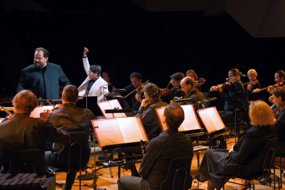 Lang Lang (41) mit Andris Nelsons (45) und dem Gewandhausorchester im Februar.