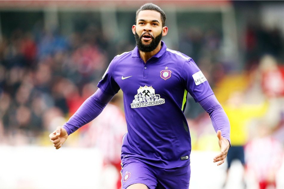 Cebio Soukou (28) konnte sein großes Potenzial beim FC Erzgebirge Aue nur phasenweise entfalten. Doch vielleicht blüht er in der kommenden Saison ja beim SV Sandhausen auf?