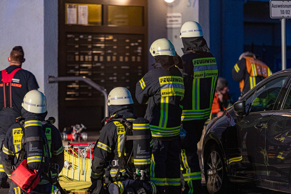 Die Feuerwehr Hattersheim war mit mehreren Einsatzkräften vor Ort.