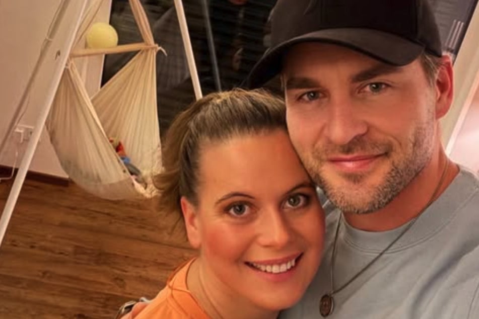 Alexander Klaws (41) konnte am 40. Geburtstag seiner Frau Nadja Scheiwiller nicht dabei sein, fand aber rührende Worte für sie.