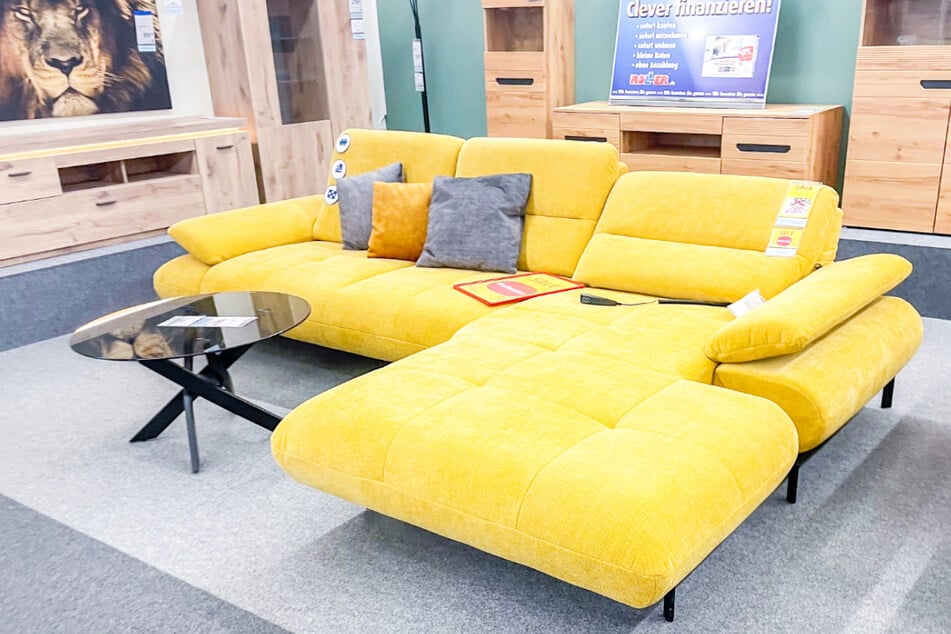 Am Sonntag (12.4.) gibt's bei ROLLER satte 20 Prozent Rabatt auf Möbel